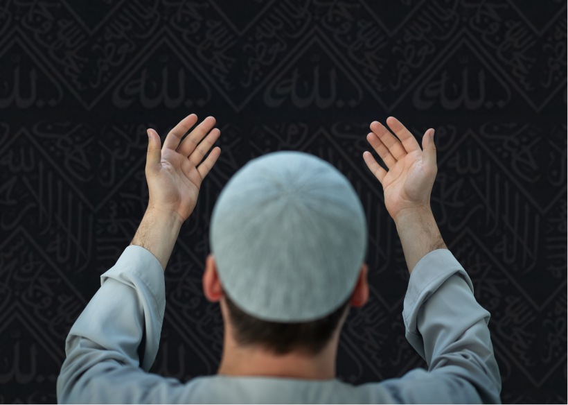 muslim-pilgrims-white-traditional-clothes-praying-kaaba-makkah-high-quality-photo (1) 1
